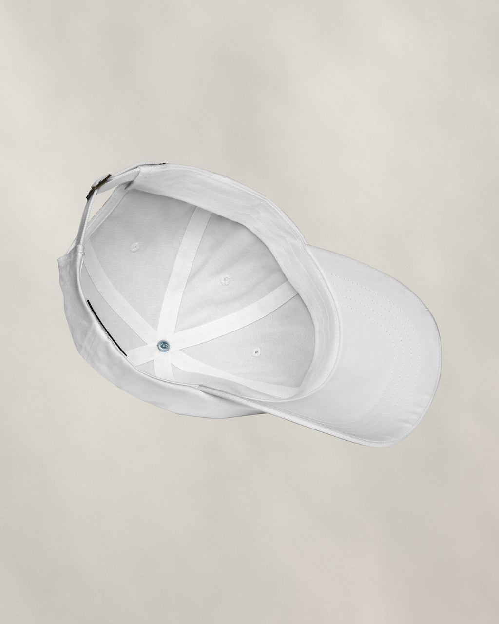 The Members Cap - White, inside the crown